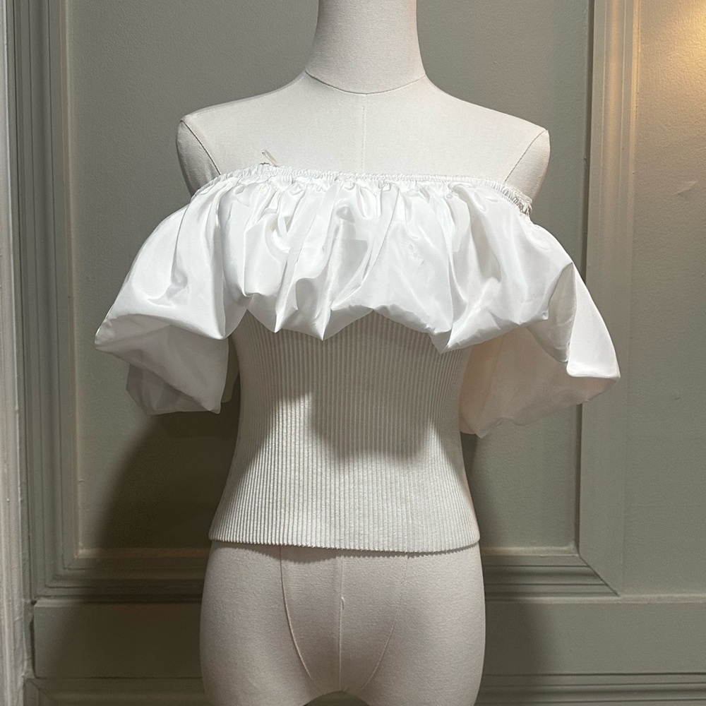 Revolve Astr White Off-Shoulder Blouse